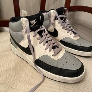 Nike Men’s Gray and Black Mid top Sneakers with Classic Design size 9 1/2.